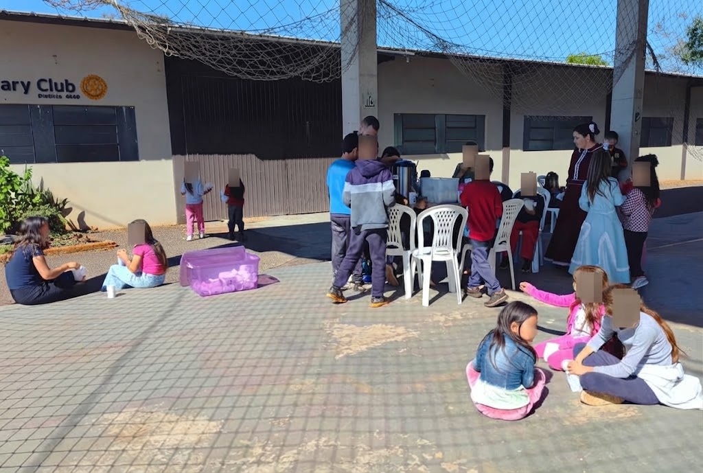 Foto relacionada à notícia: MATEADA DO CRAS COM AS CRIANÇAS E ADOLESCENTES CELEBRA O DIA DO GAÚCHO