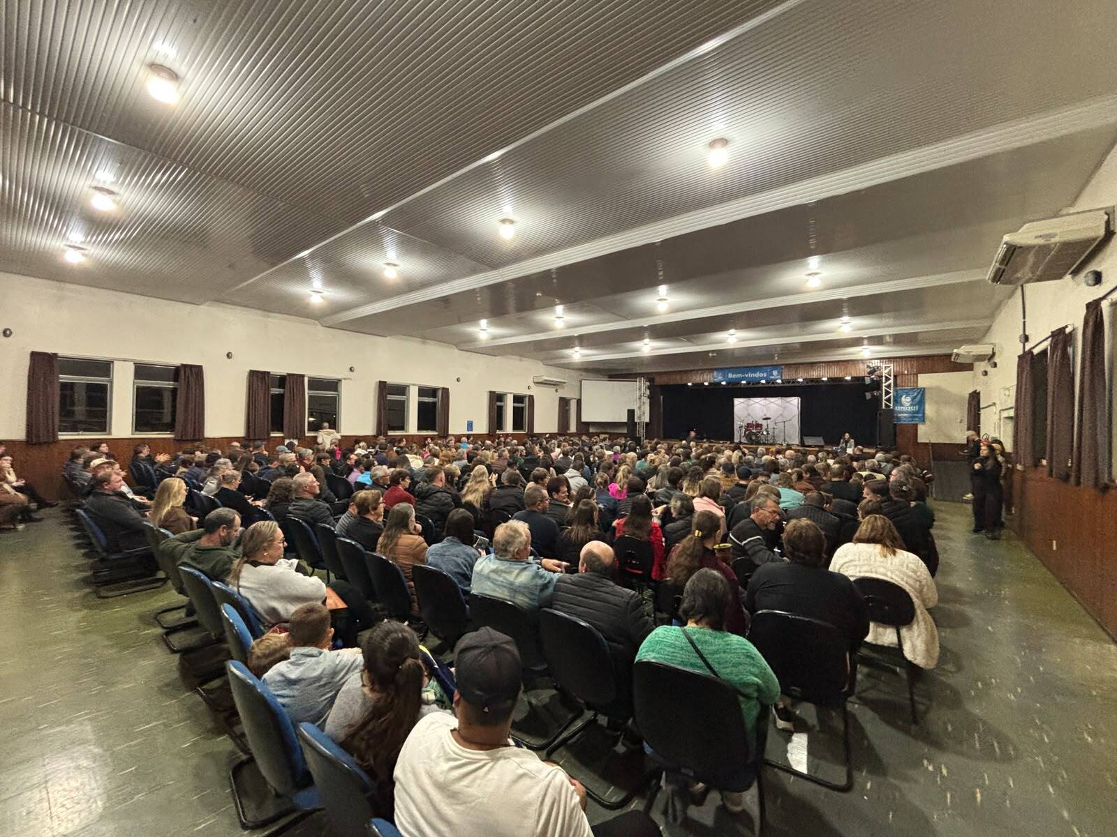 Foto relacionada à notícia: 5º Sarau Cultural reúne arte e cultura em noite especial no Campus Três Passos da Unijuí