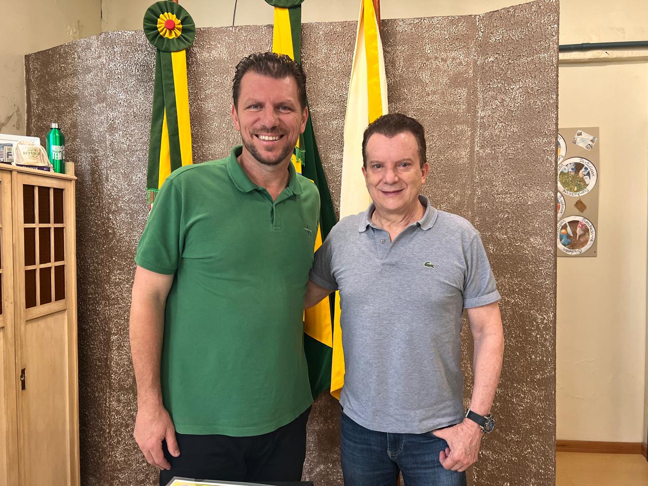 Foto relacionada à notícia: Vice-prefeito Rodrigo Ipê recebe visita do deputado federal Celso Russomanno