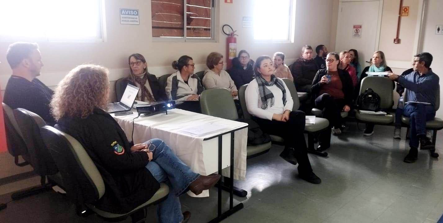Foto relacionada à notícia: Capacitação atualiza equipes da Saúde para qualificar a dispensação de medicamentos